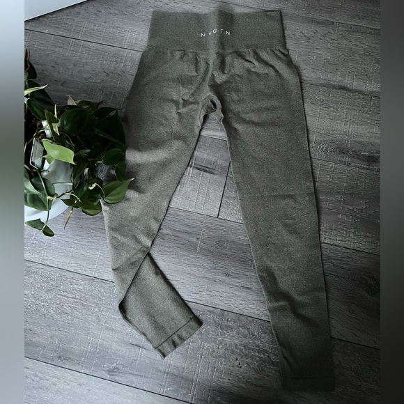 NVGTN NV Seamless Leggings - Medium - Picture 2 of 3